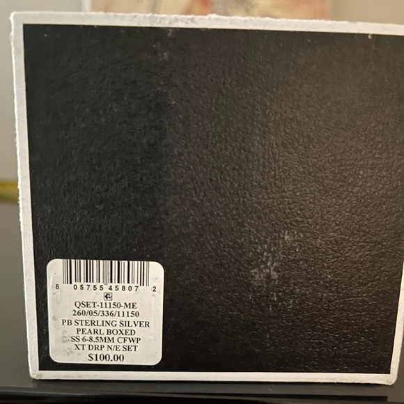 NWT R. H. Macy & Co. Serling Silver Necklace and Earring set - Picture 3 of 3